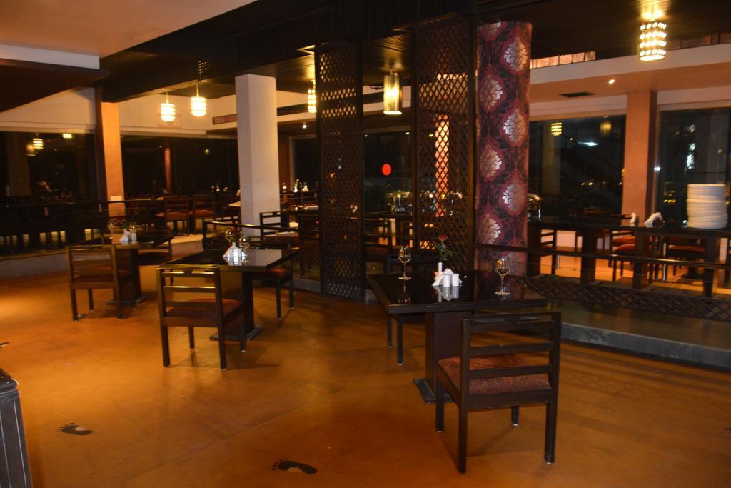 Sea Rock Inn Daman Esterno foto