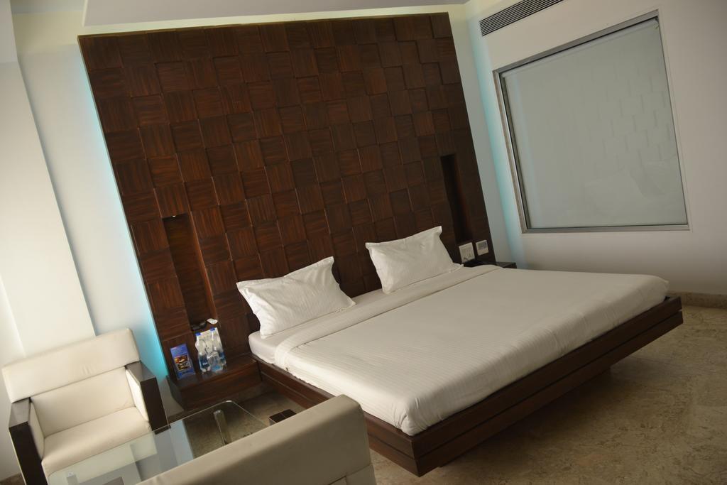 Sea Rock Inn Daman Esterno foto